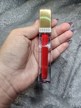 "Queen Of Crimson" Fashion Fair Lip Gloss
